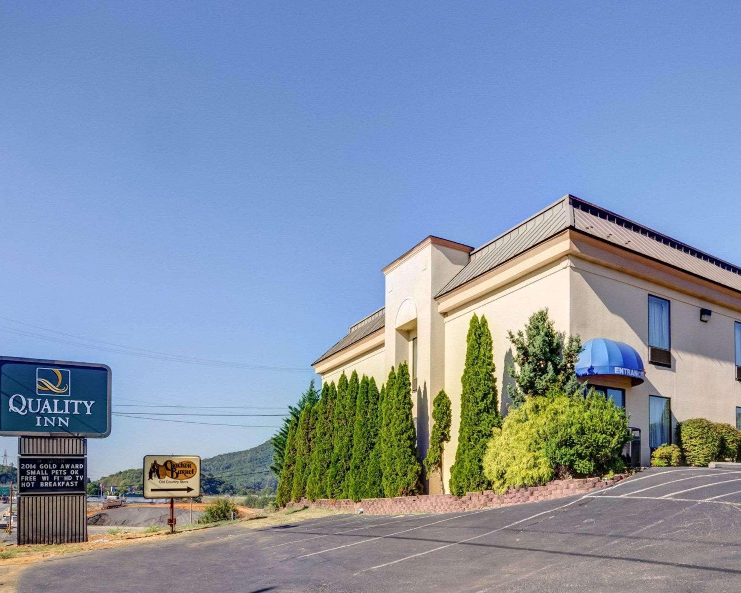 Quality Inn Troutville - Roanoke North Exterior photo