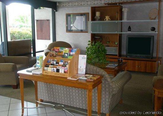 Quality Inn Troutville - Roanoke North Interior photo