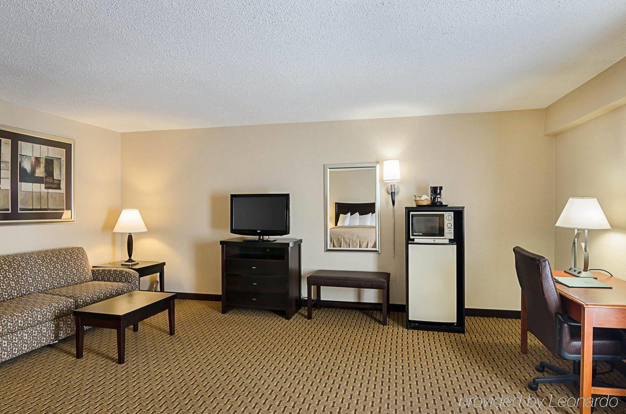 Quality Inn Troutville - Roanoke North Exterior photo